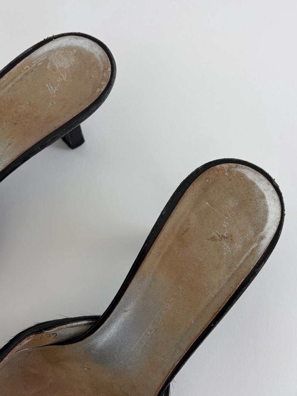 Vintage Giuseppe Zanotti Poney Hair Sqare Toe Black Mules - Picture 5 of 10